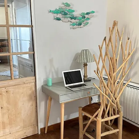 Casa vacanze La Baleine - Ancienne Maison De Pêcheur à 20 M De La